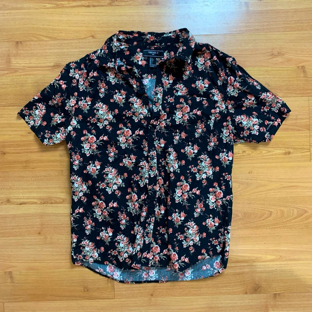 Casual Button Down Top with Rose Textile